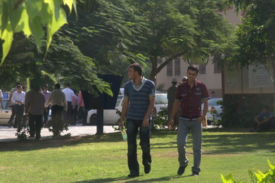 أطلقت عليه اسم “فوج مواجهة الحصار” واحتفلت في يومه الأول بأوائل الطلبة:الجامعة الإسلامية تحتفل بتخريج الفوج السابع والعشرين