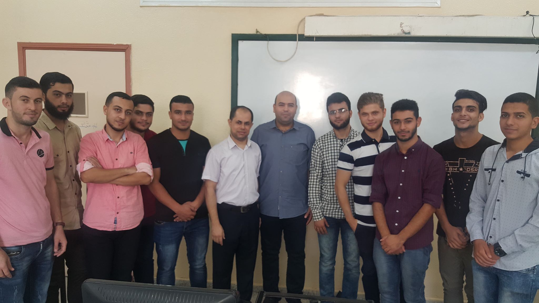 استضاف الدكتور مجدي عقل استاذ تكنولوجيا التعليم المشارك المعلم اشرف كحيل