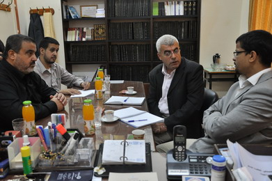 مدير مكتب المفوض السامي لحقوق الإنسان يبحث سبل التعاون المشترك مع كلية الشريعة والقانون