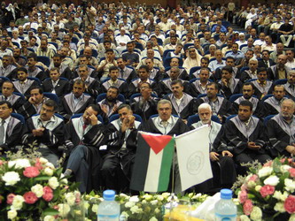 الجامعة الإسلامية تزف إلى الأسرتين العلمية والتمريضية خريجي كليات العلوم والتمريض وتكنولوجيا المعلومات
