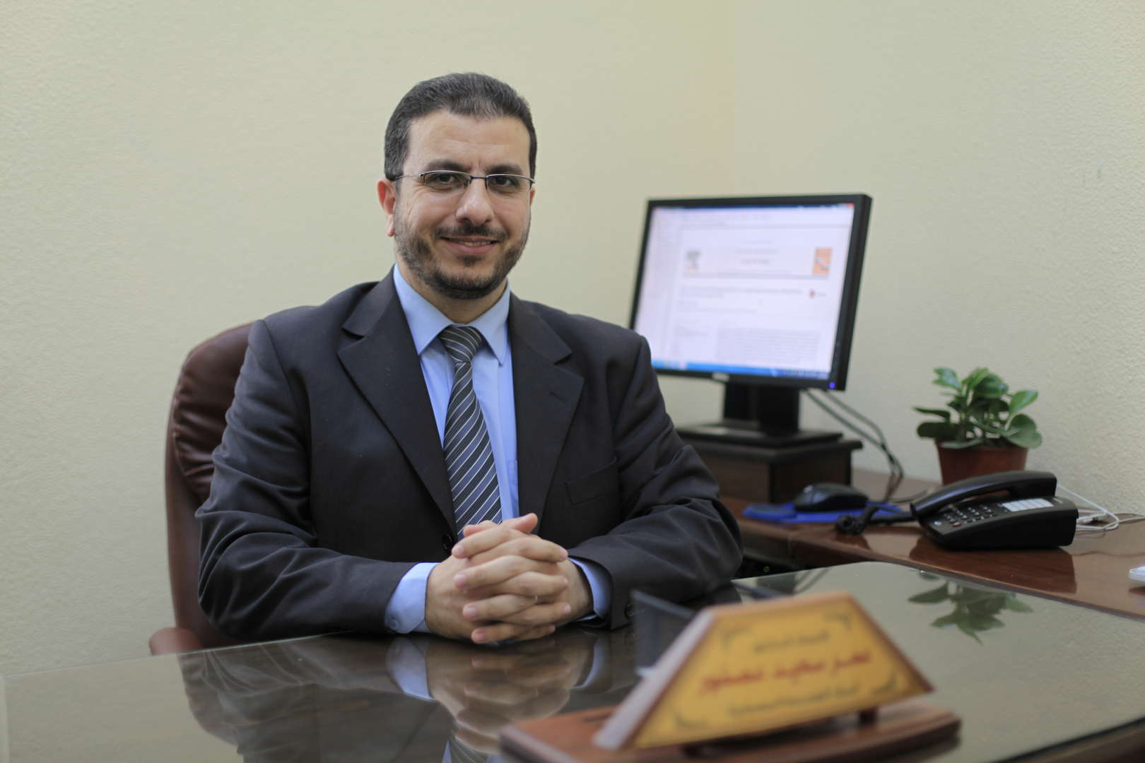 Academician Wins Award for Scientific Research