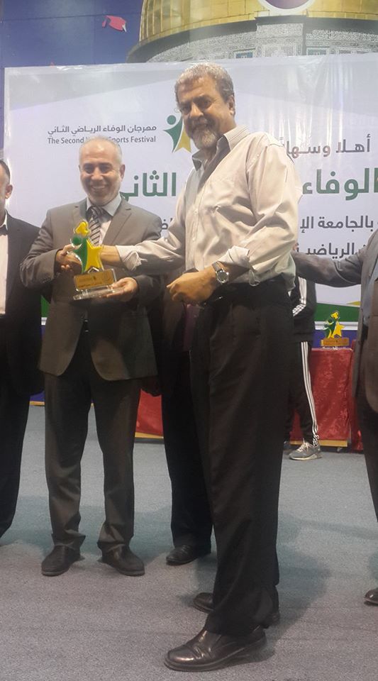 قامت الجامعة عبر عمادة شئون الطلبة ورئاسة الجامعة بتكريم الرياضيين القدماء