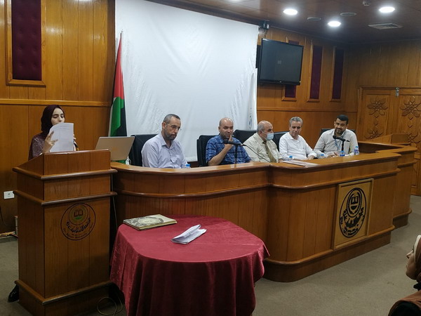 كلية التربية تختتم فعاليات المخيم الطلابي “الإبداع والاكتشاف”