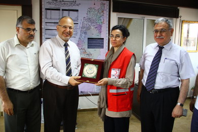 Turkish Red Crescent delegation visits IUG