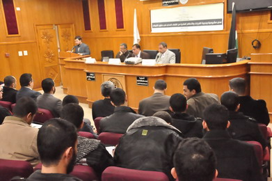 يوم دراسي بكلية الشريعة والقانون يناقش حجية القرارات من القضاء المدني في دعاوى الشيكات