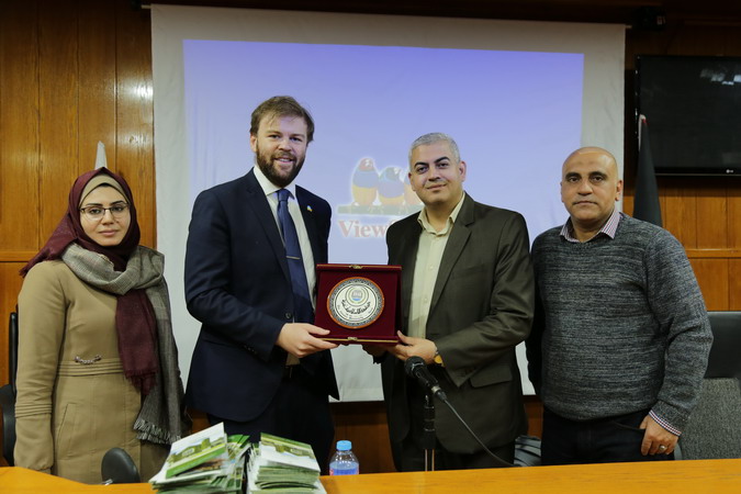 Deputy Representative Office of Ireland Provides Scholarships During Visit to IUG
