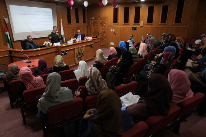 كلية التمريض تعقد محاضرة علمية حول نمط الحياة وطريقه إلى الصحة والسعادة والنجاح
