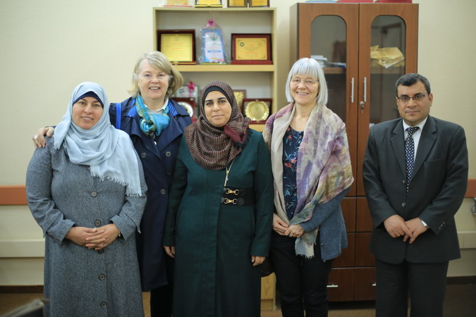 Delegation of NORWAC Visits Nursing Faculty