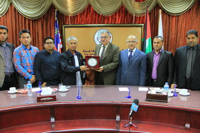 Malaysian Delegation Visits IUG