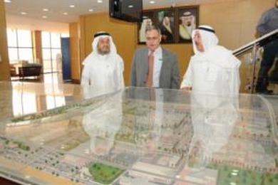 IUG President Visits Dammam University