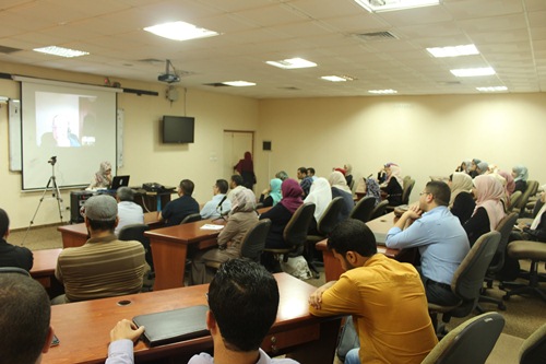 In collaboration with the University of Glasgow, UK, IUG Holds a Course in learning English for Academic Purposes
