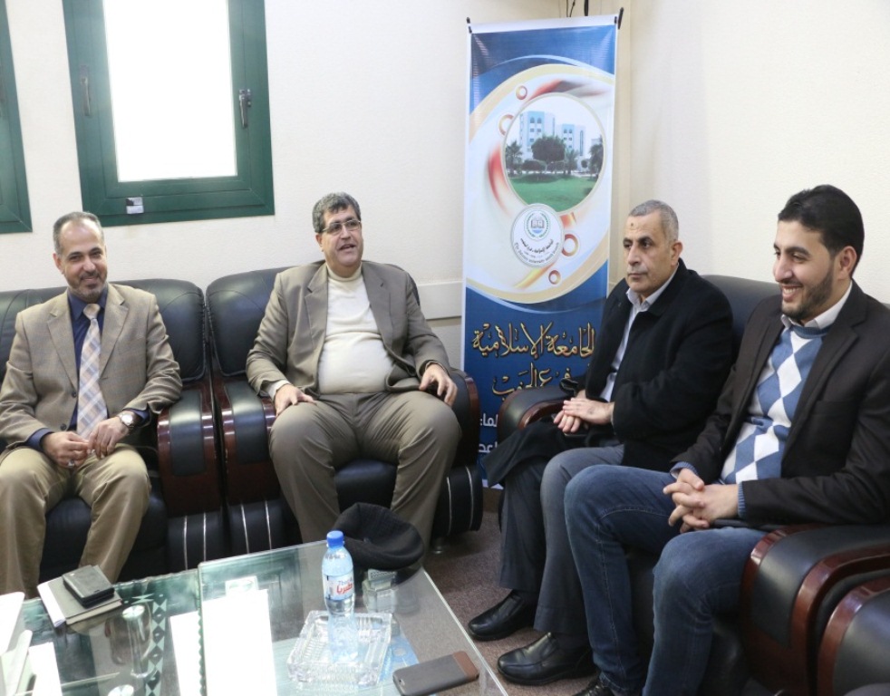 فرع الجنوب يستقبل وفداً من عمادة مركز خدمة المجتمع والتعليم المستمر