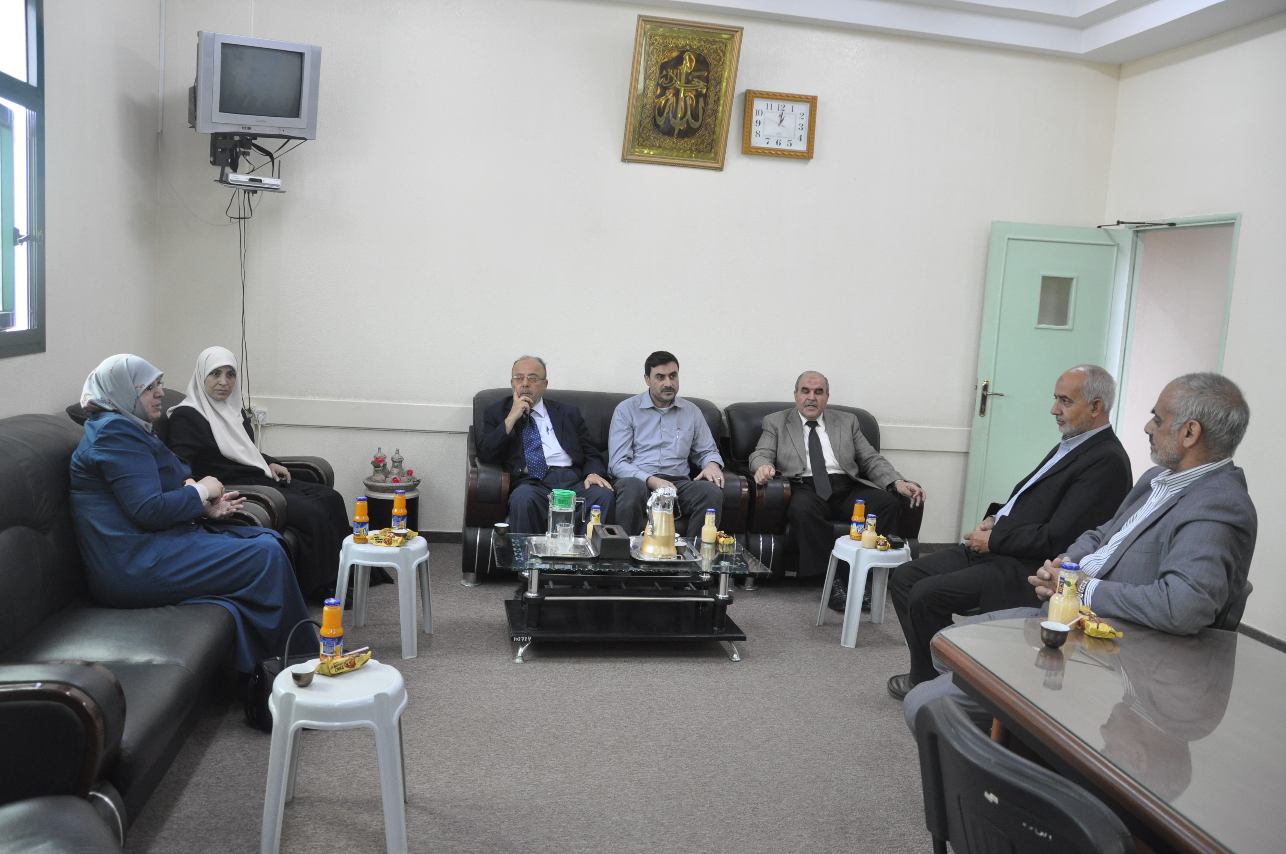 لقاء عمادة كلية التربية بالجامعة الإسلامية بطالبات كلية التربية فرع الجنوب