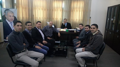 خمسة طلاب من كلية الطب يقضون مدة تدريبهم في مشفى جامعة مالايا الماليزية