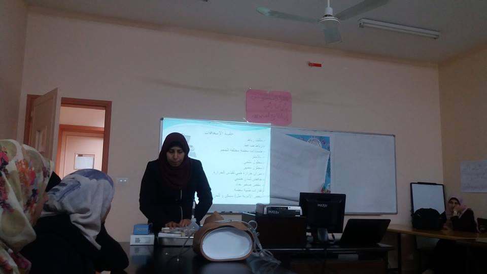 كلية التمريض تنظم دورة إسعاف أولي لطالبات الجامعة