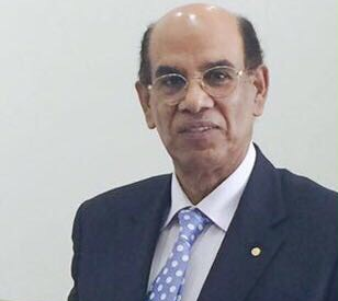 كلية الطب بالإسلامية توقع اتفاقية “منحة الدكتور محمد الطويل للتميز”