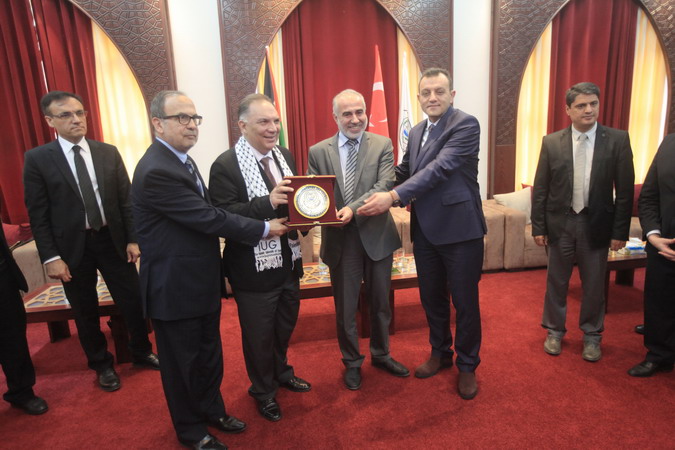Turkish Ambassador Visits IUG