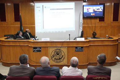 University of Glasgow Professor Speaks At a Seminar on Languages & International Studies