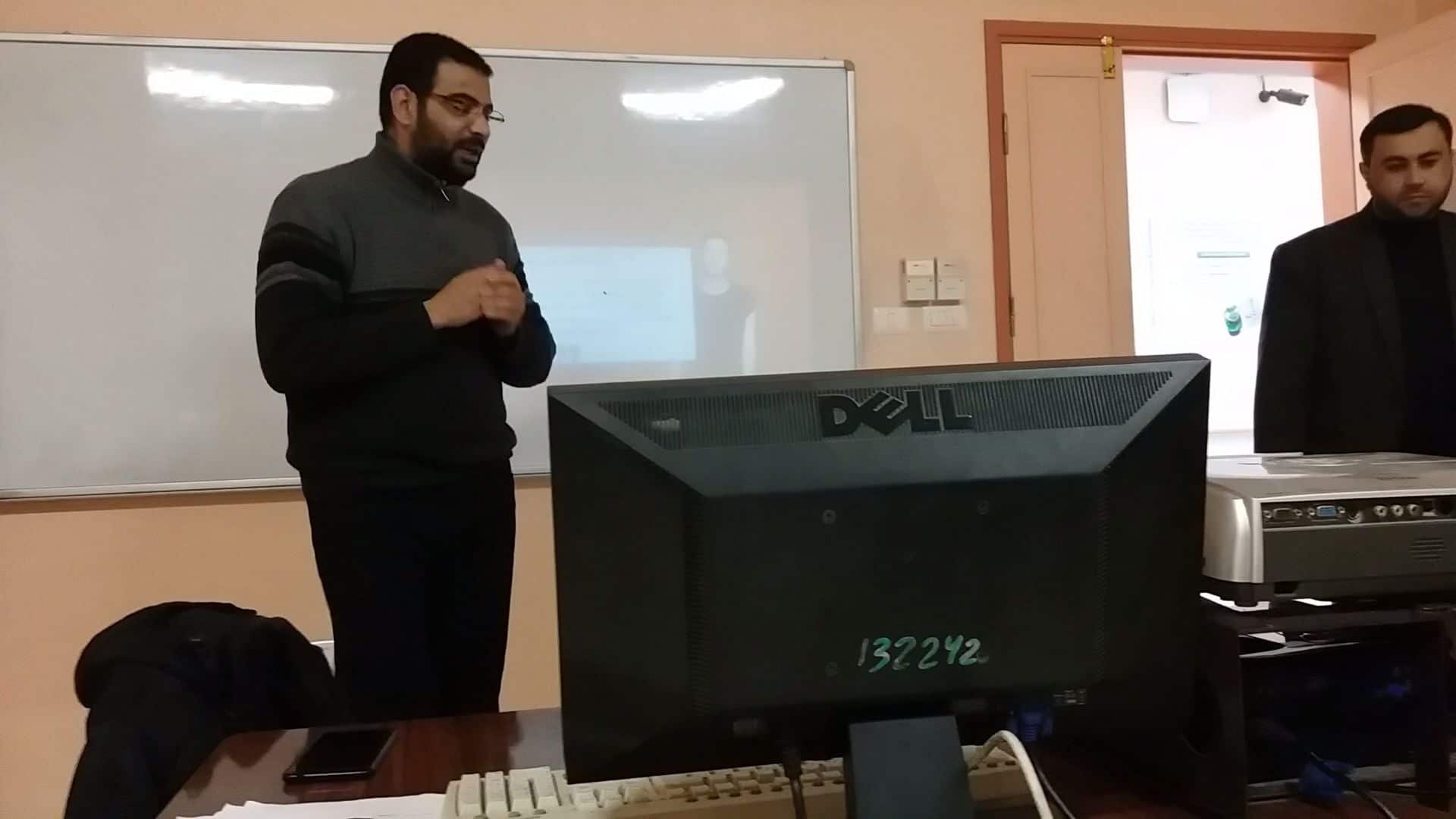 أعضاء الهيئة التدريسية بكلية العلوم الصحية يشاركون في محاضرة حول التعليم المدمج