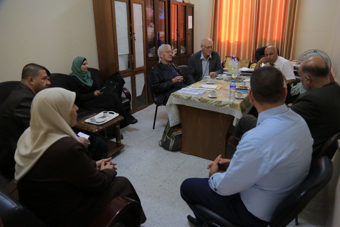 وفد من جمعية التضامن الفلسطينية في السويد يزور مركز الإرشاد النفسي والتربوي ويبحث آفاق التعاون المشترك