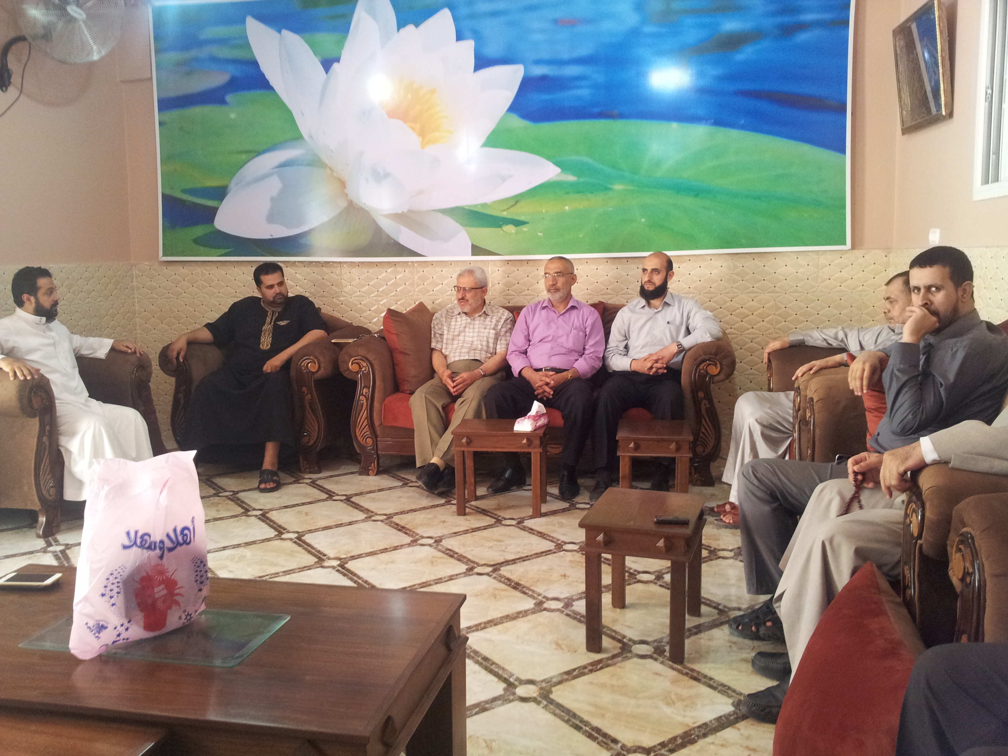 الكلية تهنئ الدكتور/ محمد أبو صقر بالسلامة بعد إجرائه عملية جراحية