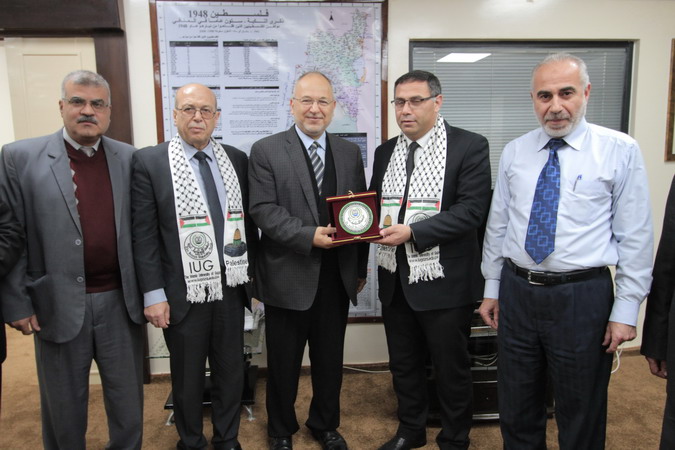 Palestinian Pension Agency Visits IUG