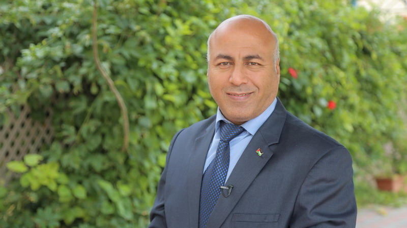 الدكتور خميس الاسي الأول عربياً وفلسطينياً يُمنح درجة الزمالة الفخرية من جامعة أكسفورد- بريطانيا