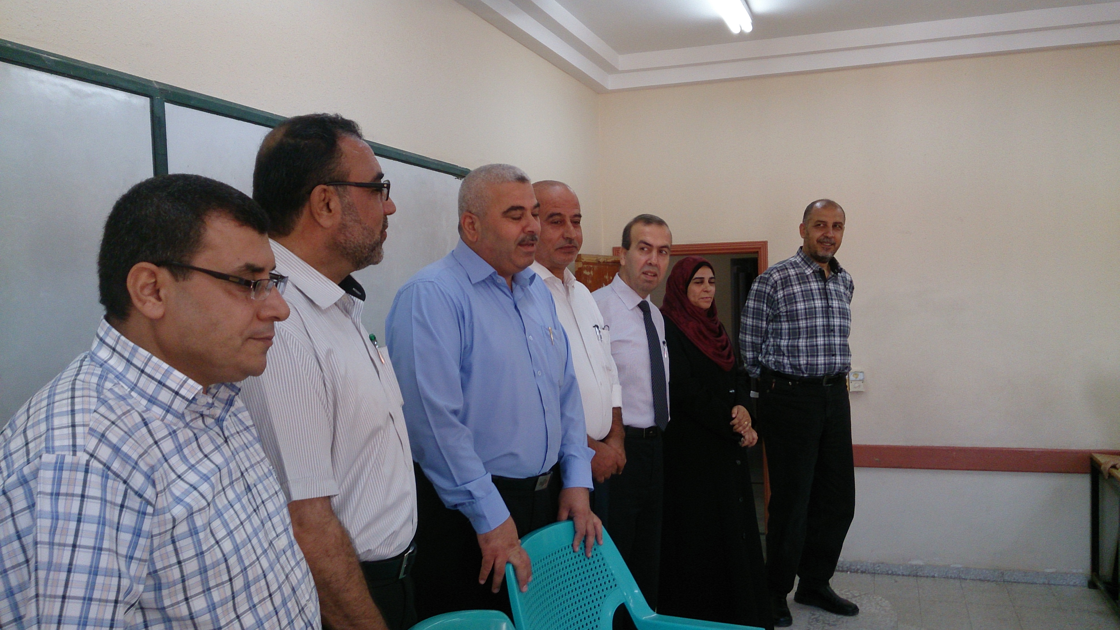 عمادة كلية التمريض تتجول مرحبة ومهنئة طلبتها ..