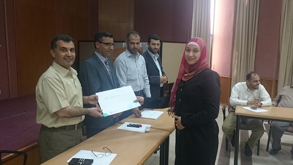 36 Hours Course for IUG Employees Learning Sign Language
