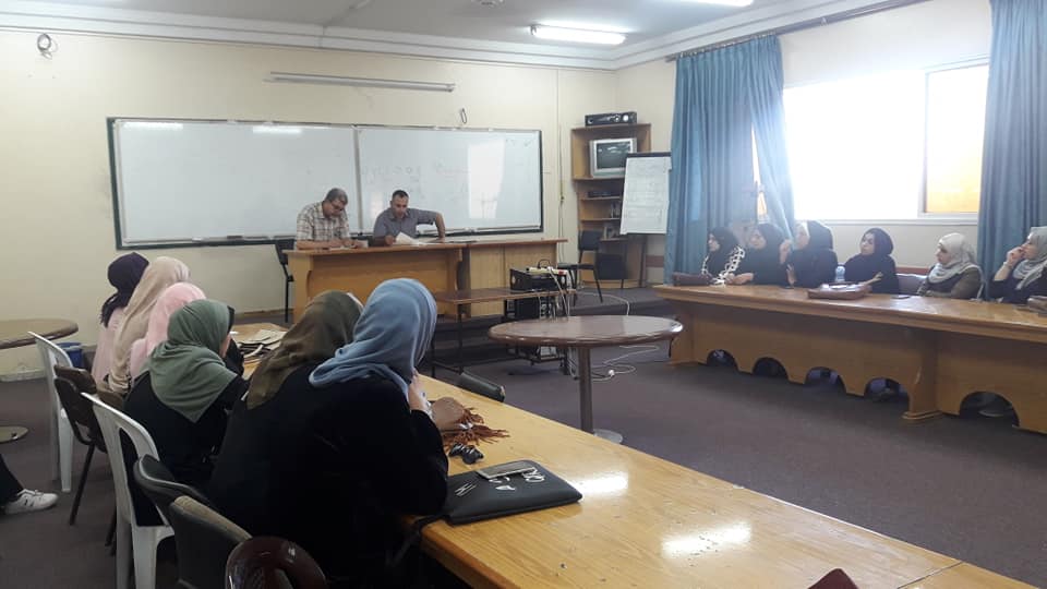 اجتماعاً اليوم الثلاثاء الموافق/ 18/9/2018م, للمتطوعات في المركز
