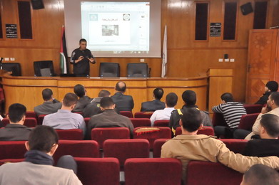 محاضرة علمية بعمادة شئون الطلبة حول السرطان والرياضة
