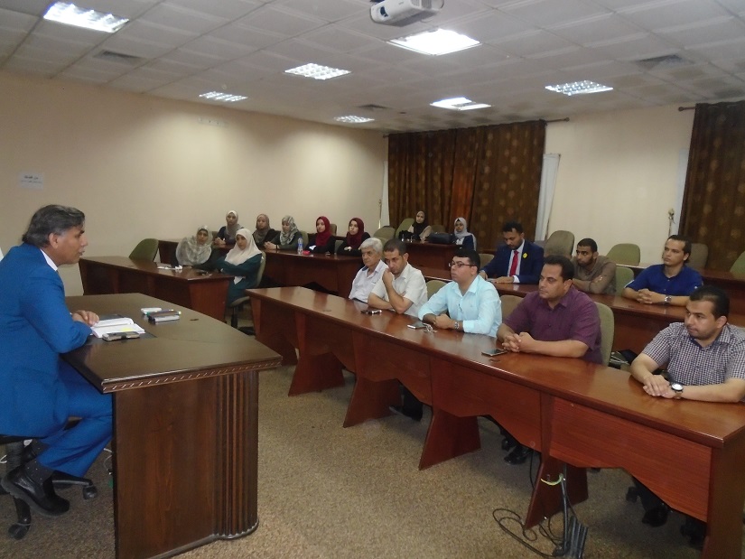 عمادة كلية العلوم الصحية تلتقي أعضاء الهيئة التدريسية