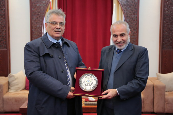 IUG Receives The Minister of Water Authority