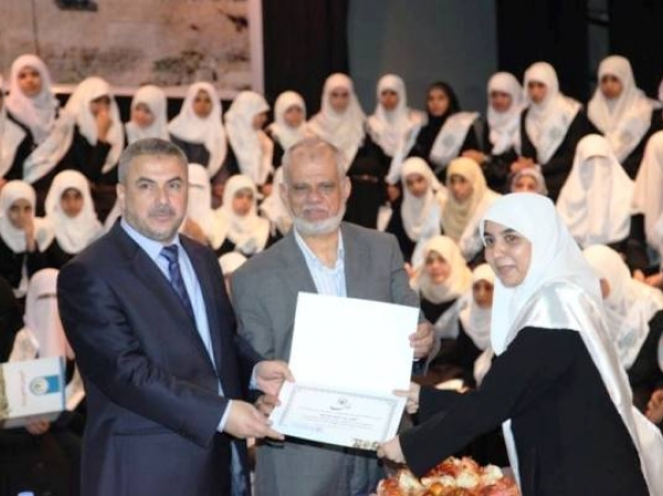 طالبة من الكلية تفوز بمسابقة الأقصى المحلية الثالثة عشر لحفظ القرآن وتفسيره