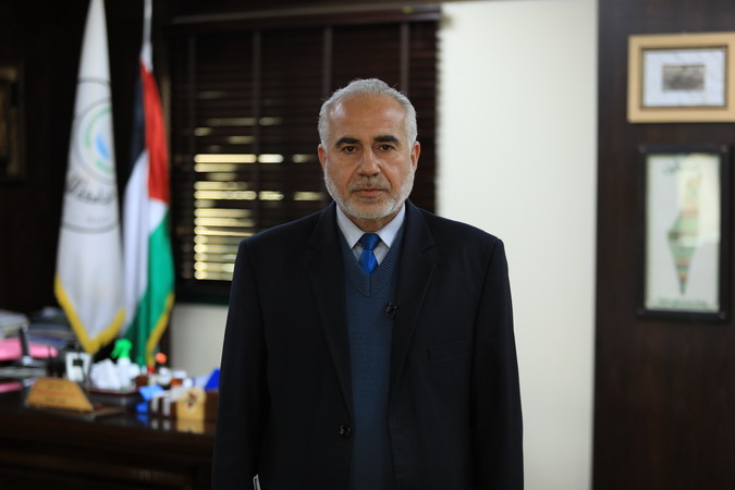 الأستاذ الدكتور ناصر فرحات يهنئ الطلبة ببدء الفصل الدراسي الثاني 2020/2021
