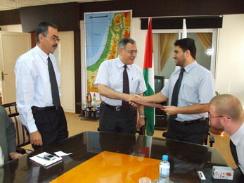 Muslim Hands International Supports Needy Students at IUG